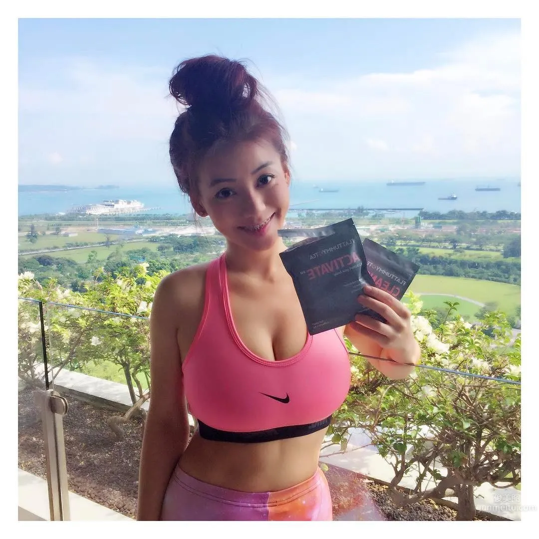 新加坡正妹VerySallyish 美女部落客的魔鬼身材 41