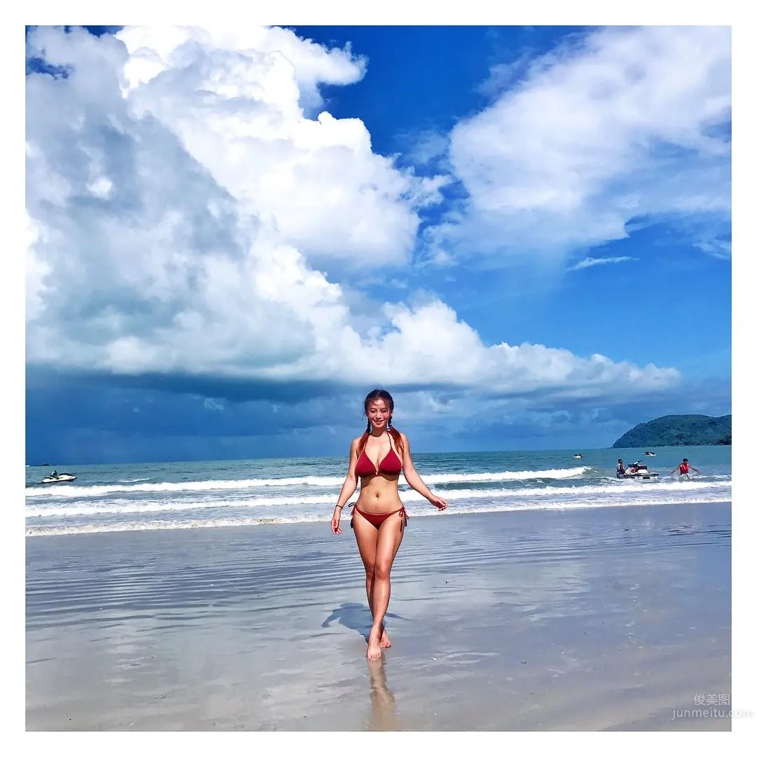 新加坡正妹VerySallyish 美女部落客的魔鬼身材 51