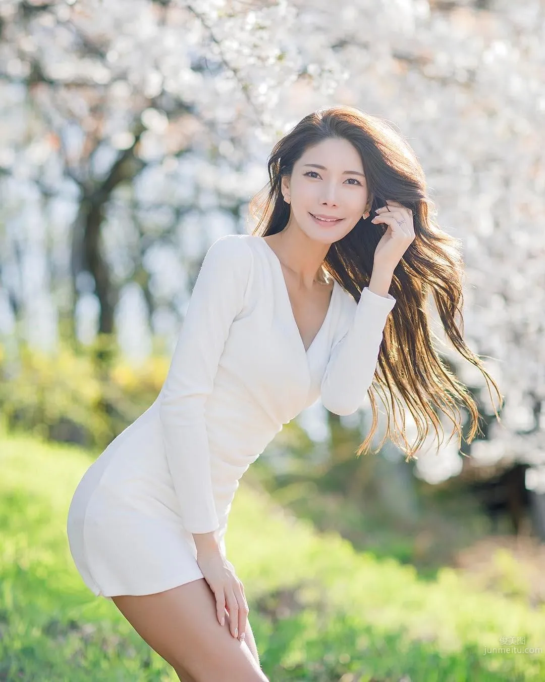 南韓健身美人Mizili Yoon 無論車模還是舉牌都性感 26