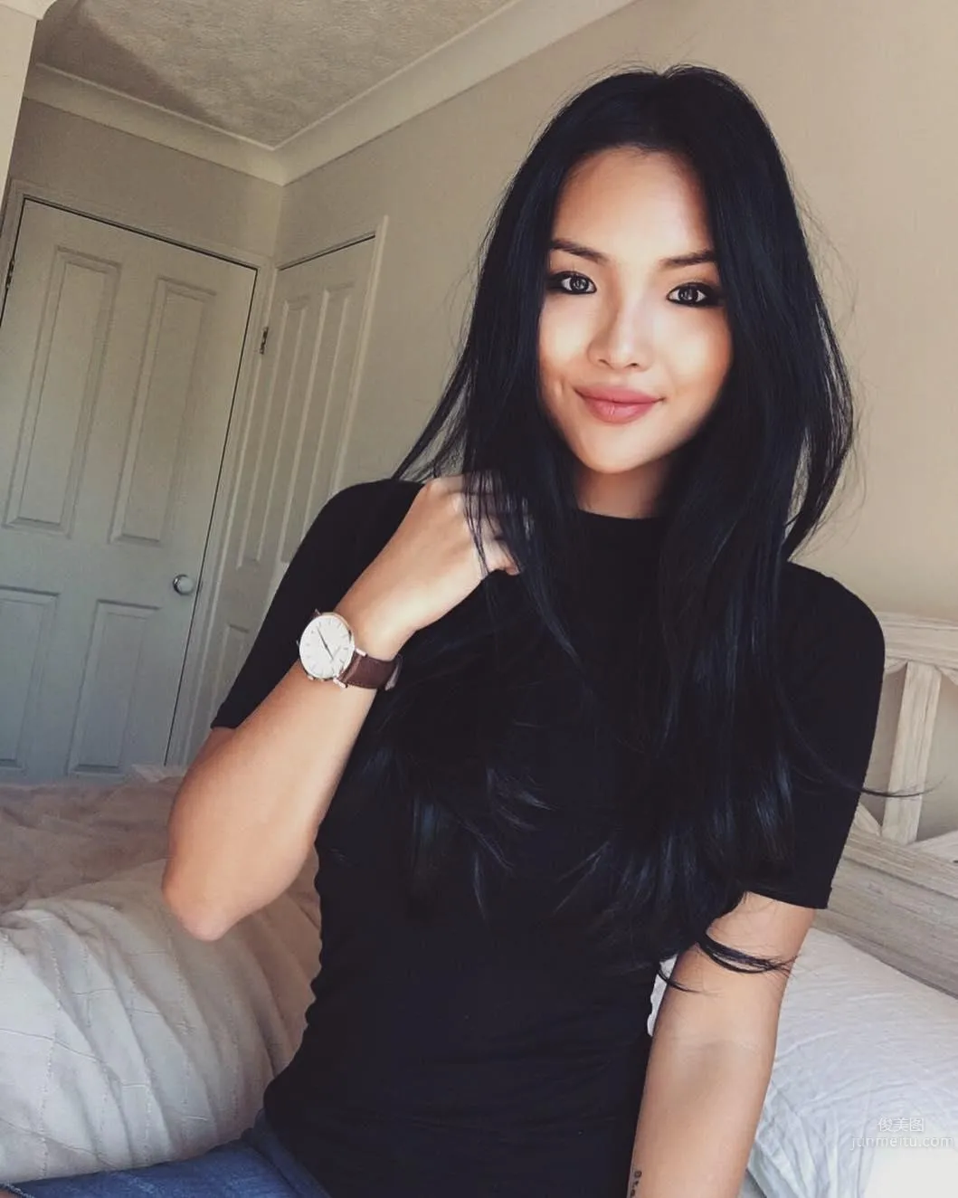 韓籍辣妹Chailee Son 小麥色皮膚與馬甲線 13