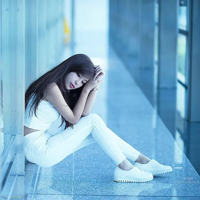 香港正妹鐘曦南 樂天派女生私房照 2