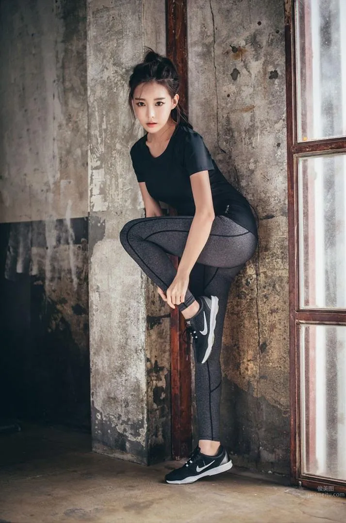 Yoon Ae Ji- 香汗淋漓的運動型寫真 9