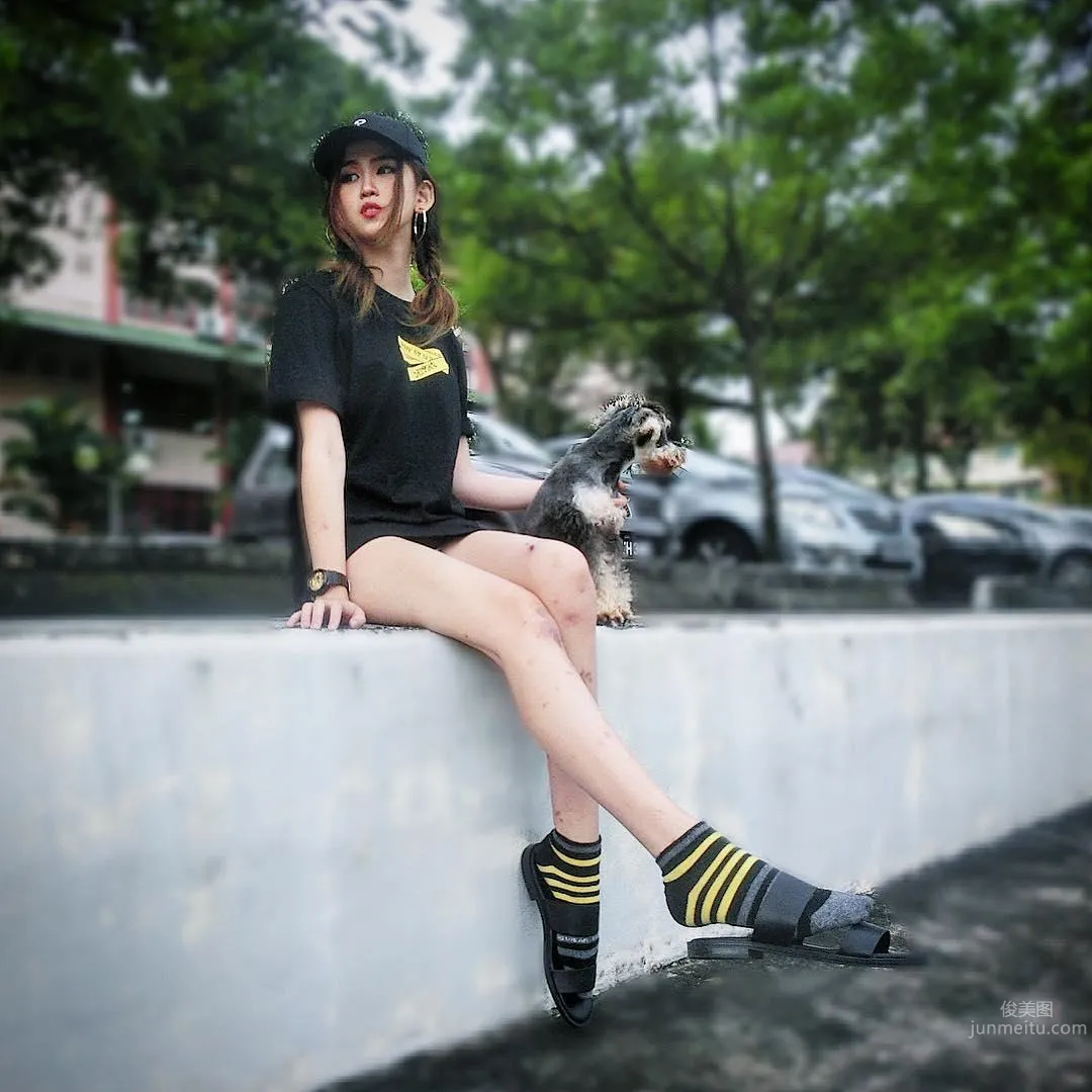 大馬柔佛正妹李佳麗 明星般氣質事業線深不見底 13