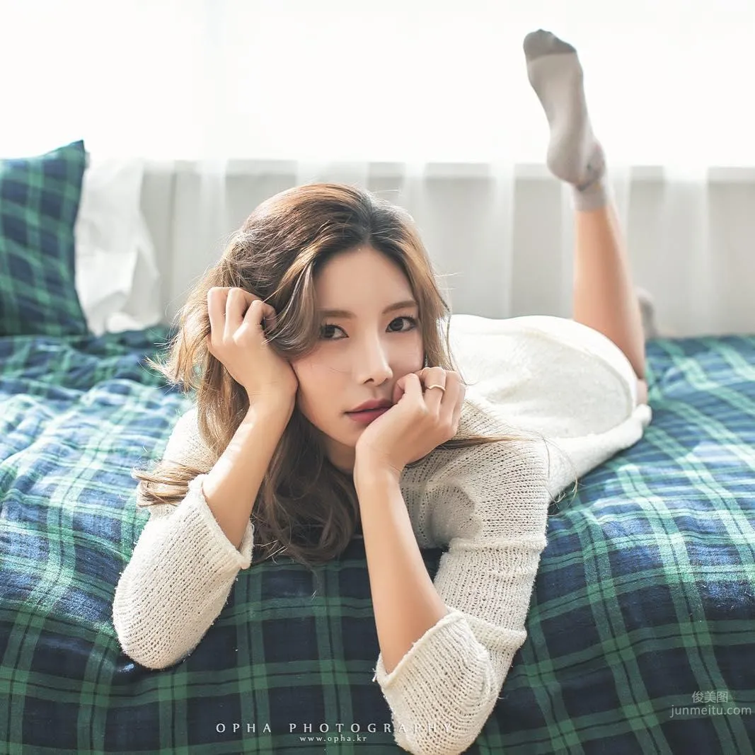 南韓健身美人Mizili Yoon 無論車模還是舉牌都性感 4