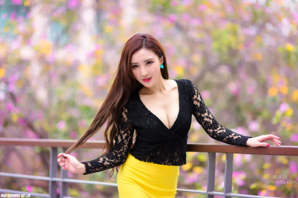 趙芸- 成熟女人戶外寫真系列三 11