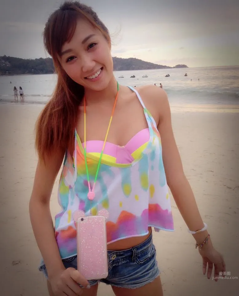 LuxyGirls惹火舞者Kimberly泡泡 沙灘比基尼大秀陽光美背 1