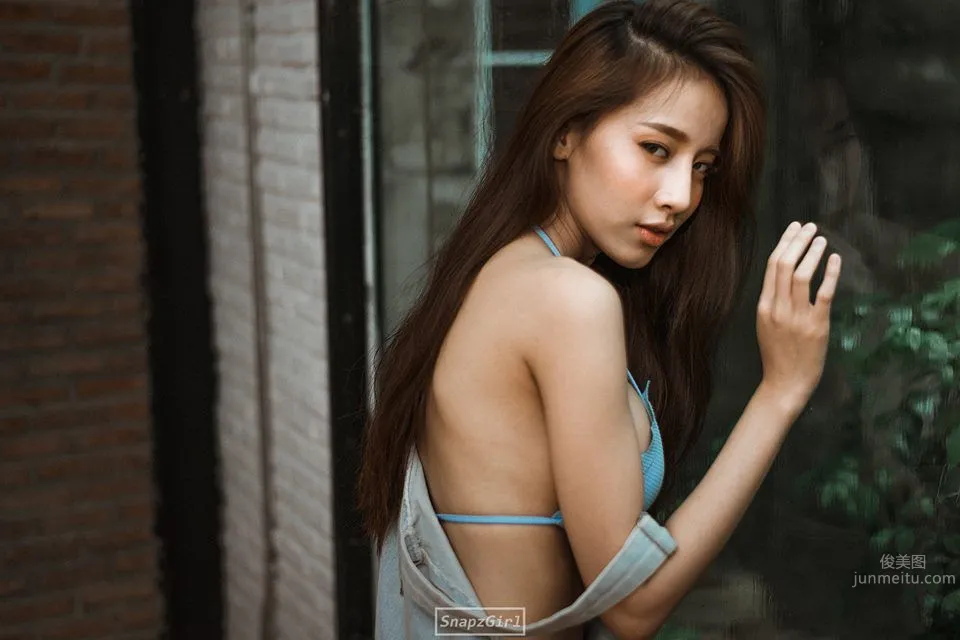 咖啡女神Pichana Yoosuk 圍裙藏不住的性感 89