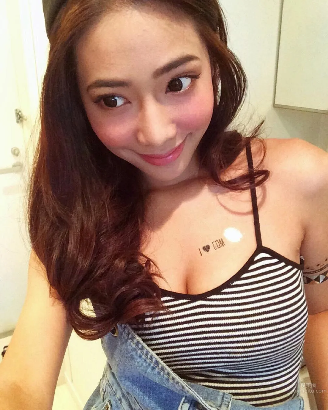 混血台妹羿蒨 背心無敵組合 17