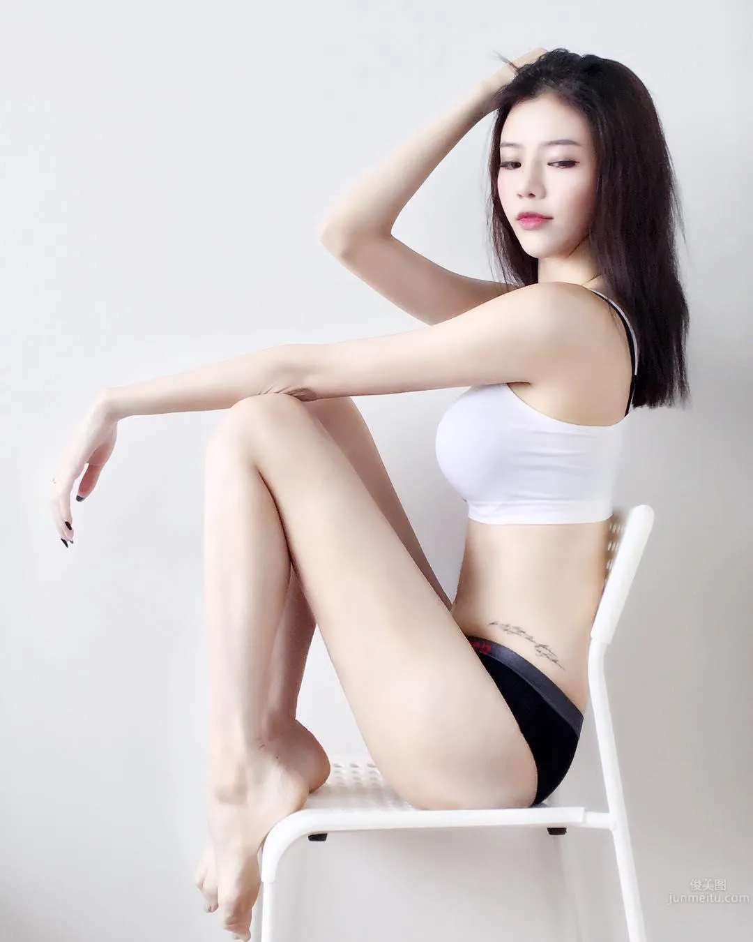 新加坡正妹王雪婷 雪肌修長細腿超吸睛 25