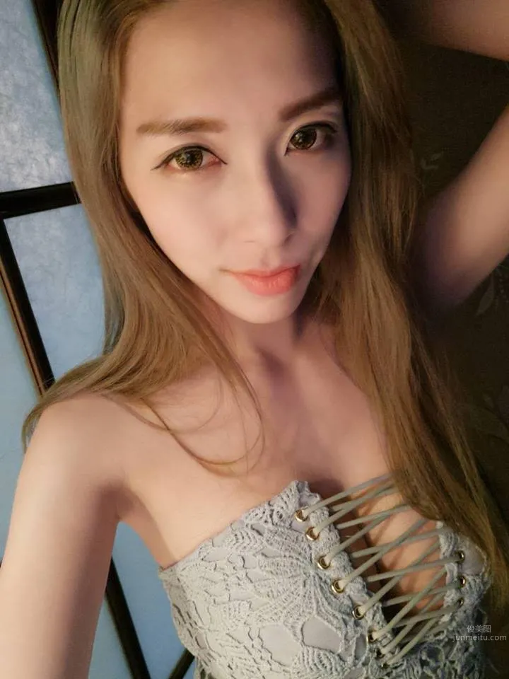 台灣正妹薇恩Vayen 綁帶衣就是有魔力 10