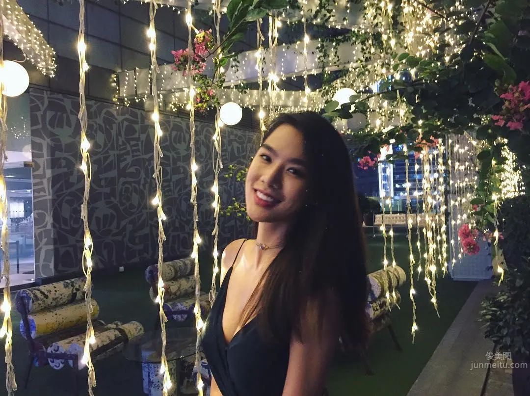 深圳正妹Macey Wan 吊帶上衣太緊身顔值太美 26