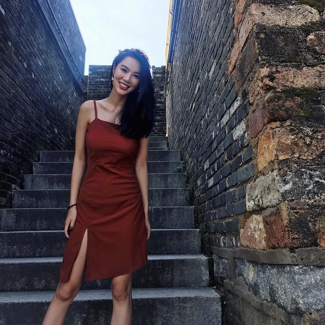 深圳正妹Macey Wan 吊帶上衣太緊身顔值太美 35
