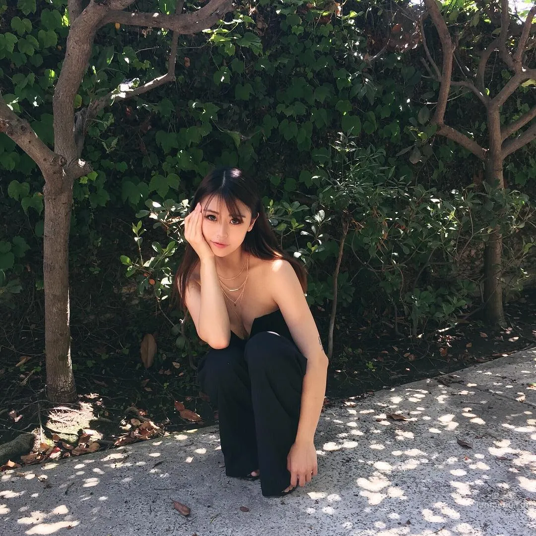 法律系正妹凱西Kassie 超正臉蛋完美身材 14
