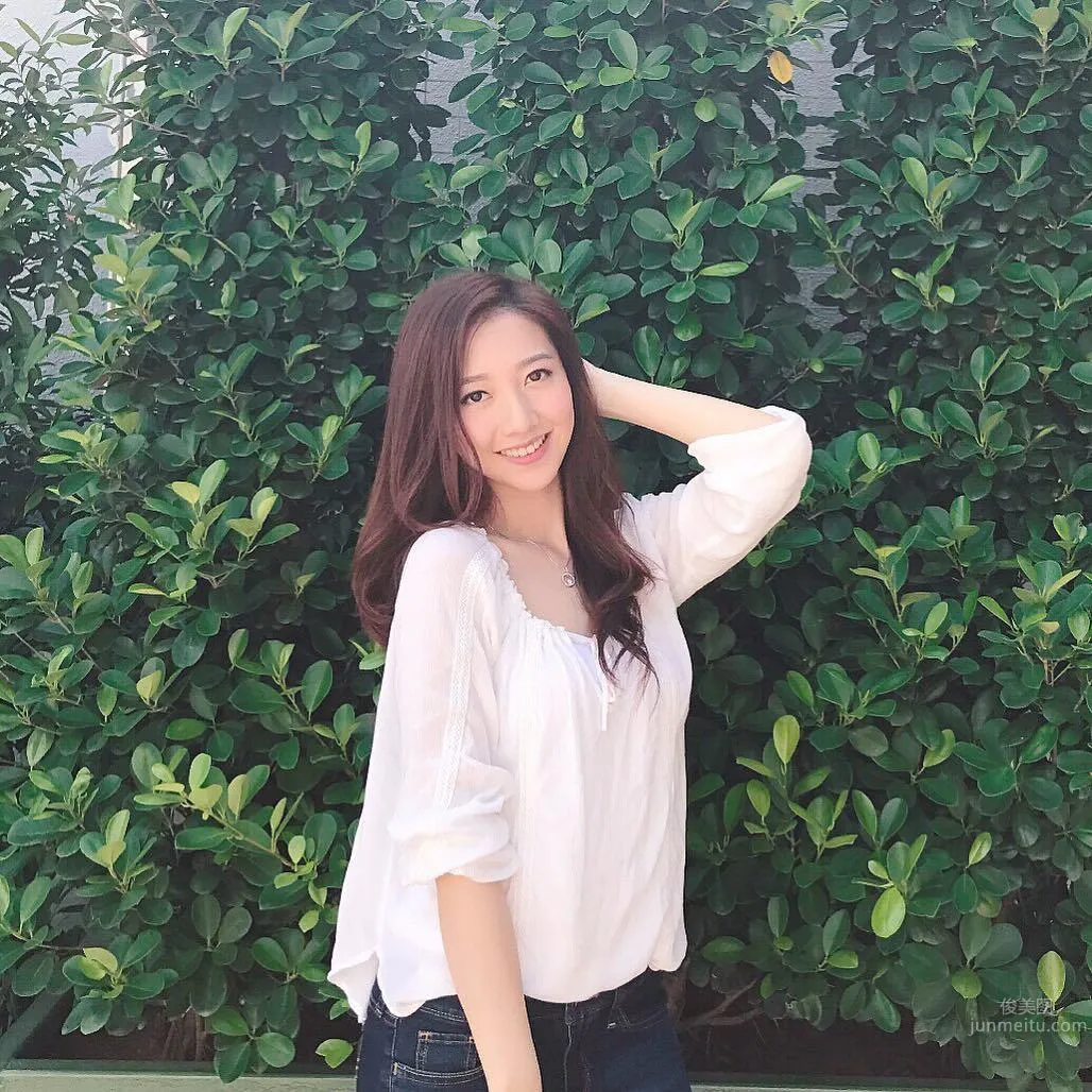 港姐亞軍何依婷IG私房美照 13