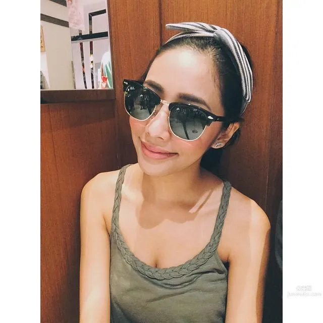 混血台妹羿蒨 背心無敵組合 26