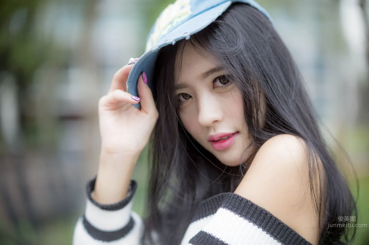 張安琪- 成熟女人寫真之酥肩半露 13