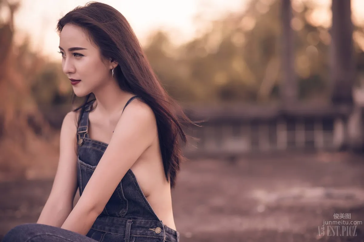 泰國美人Aumamii Upaiprom泳裝出鏡美圖 17