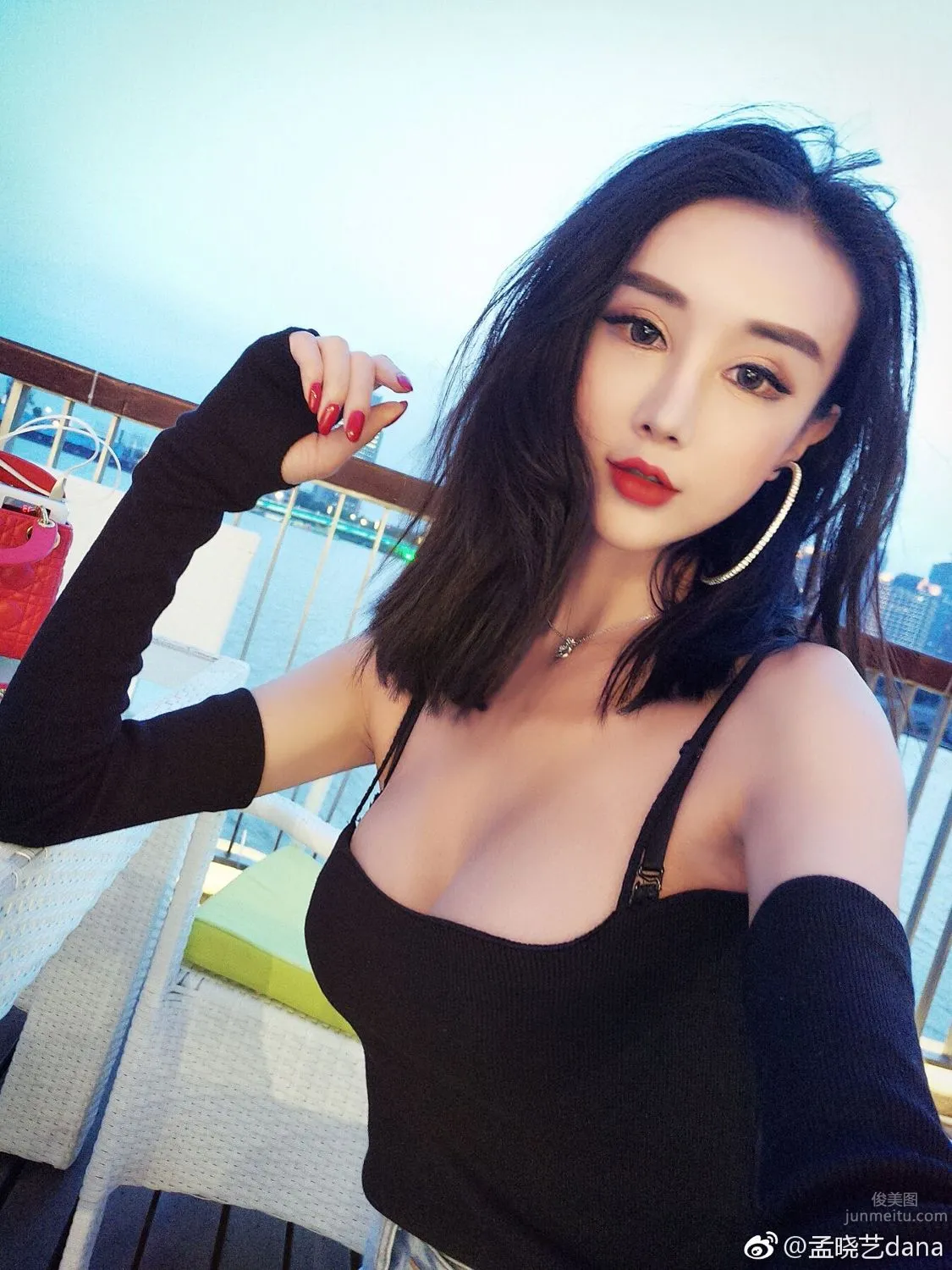 宅男女神孟晓艺 微博时尚性感私房照_19