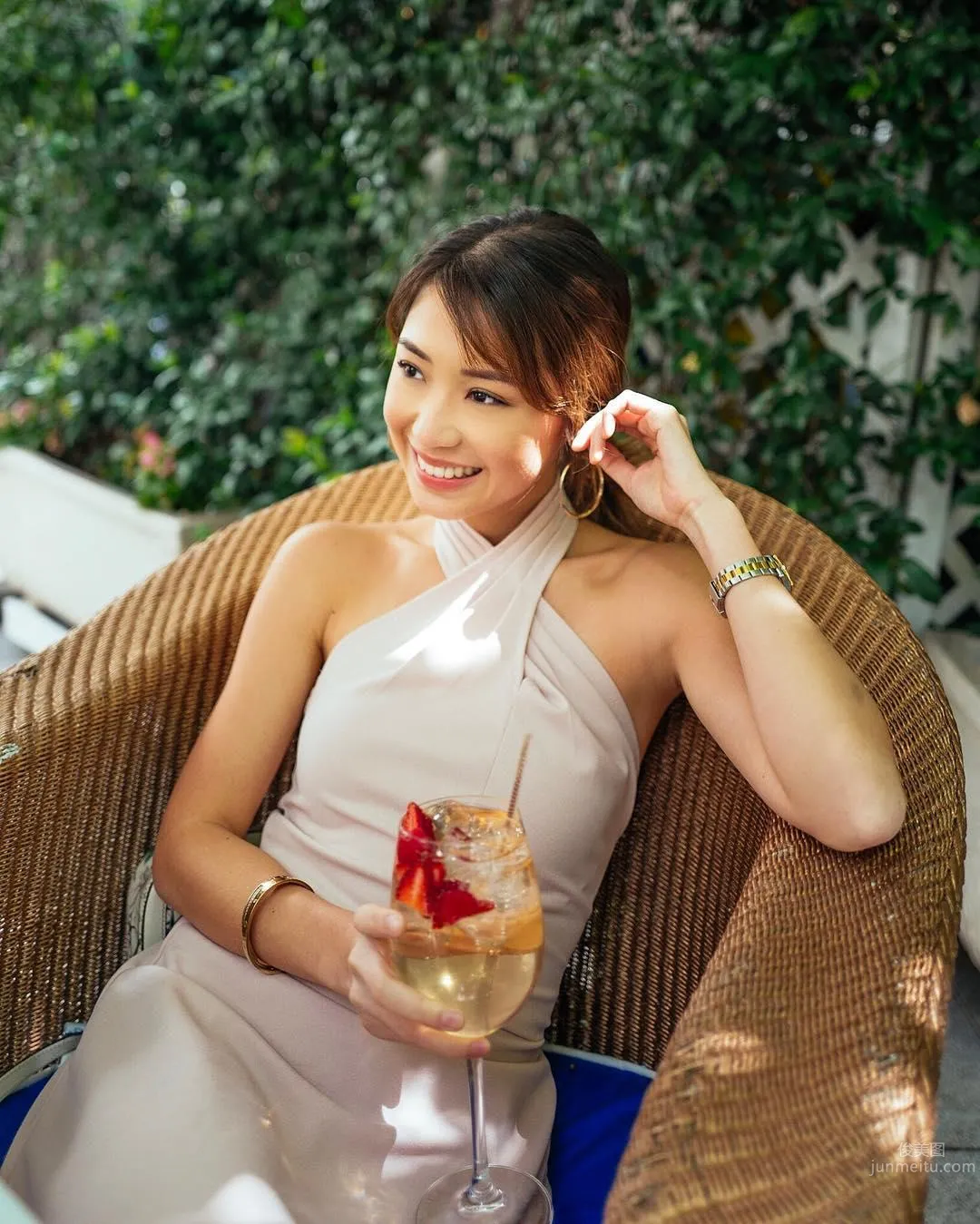 菲律賓正妹博主Kryz Uy 美景與美女盡收眼底 32