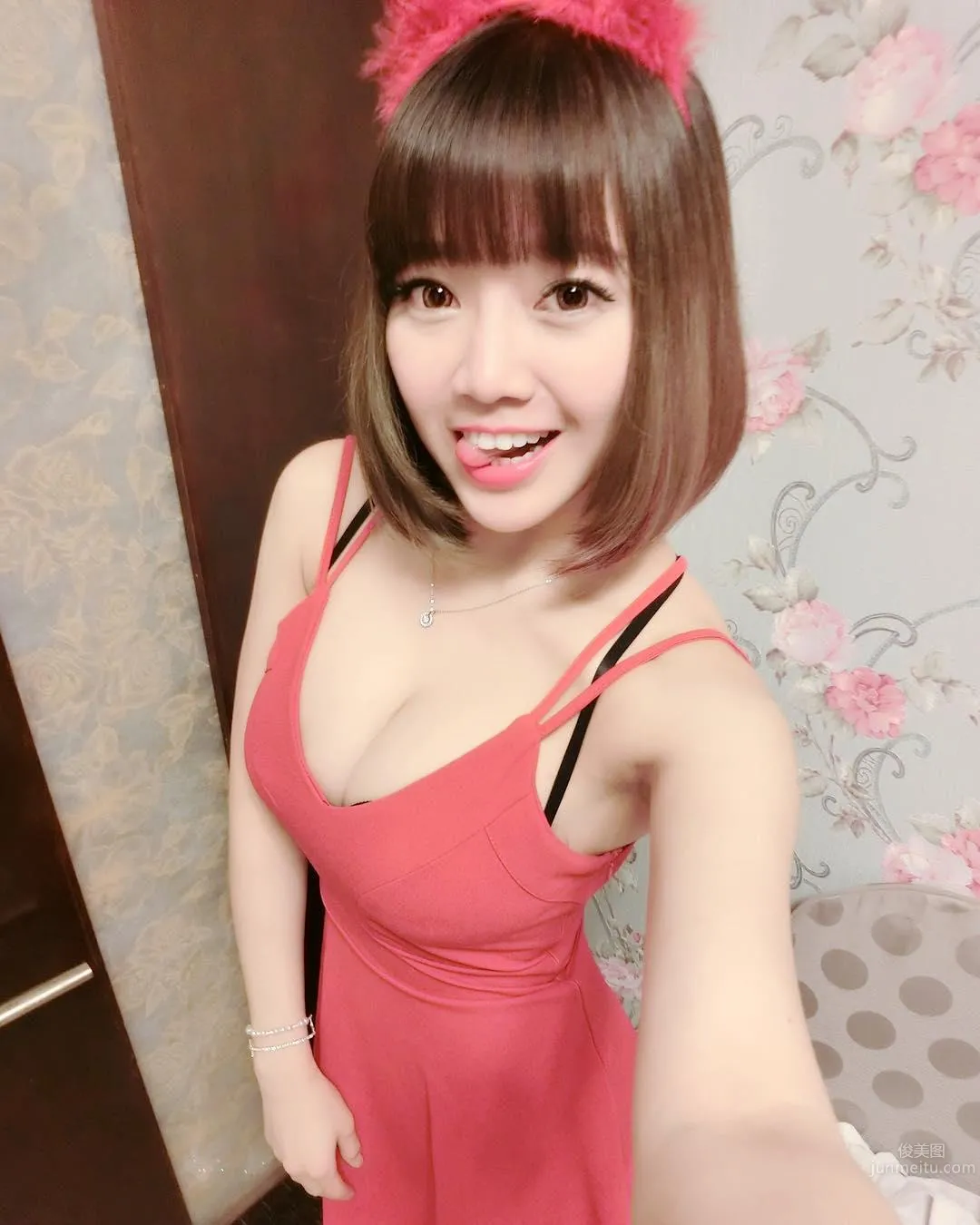 台北最正鋼琴老師 陳甜芯自彈自唱好身材 20
