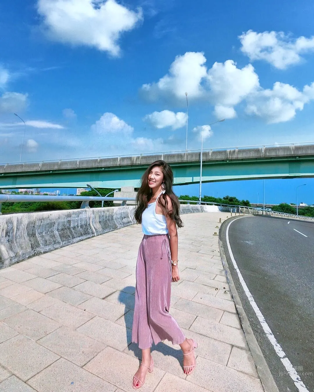 美女博客主林倩 抓住夏日的尾巴 45
