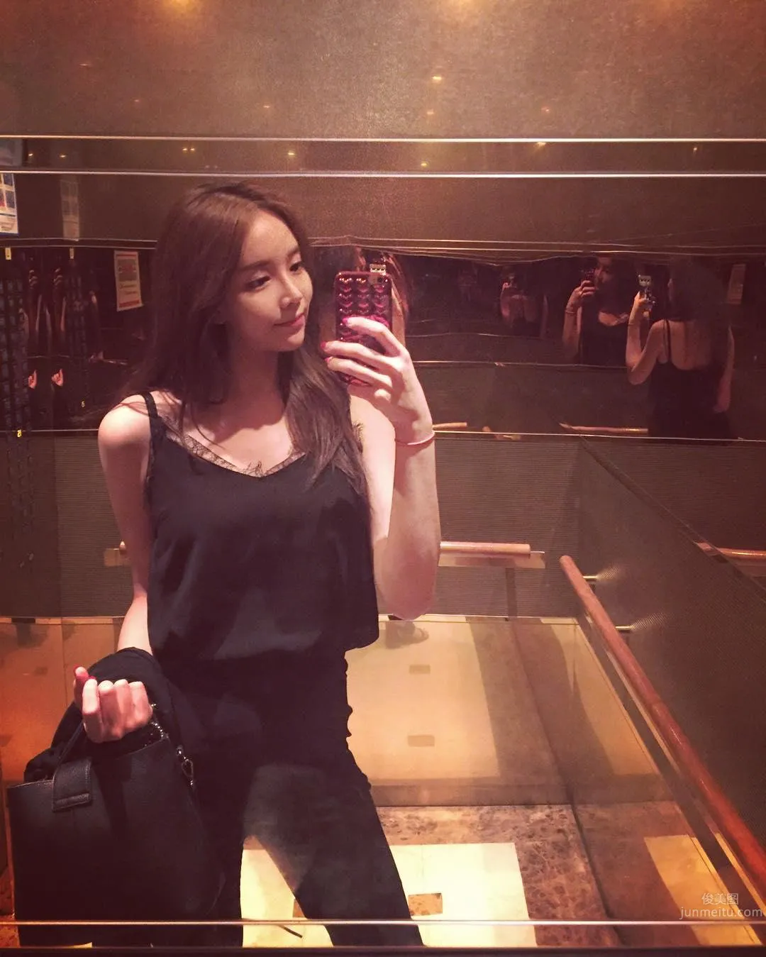 韓國正妹박매력 泳池秀完美身材 24