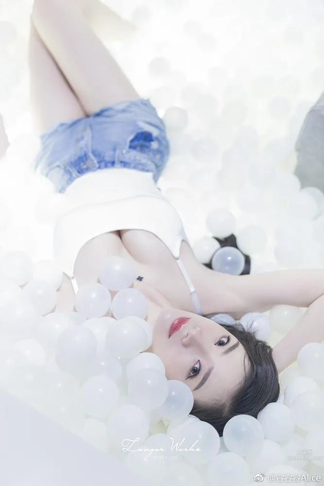 廣西美人容容容Alice 海量高清私房美圖 3
