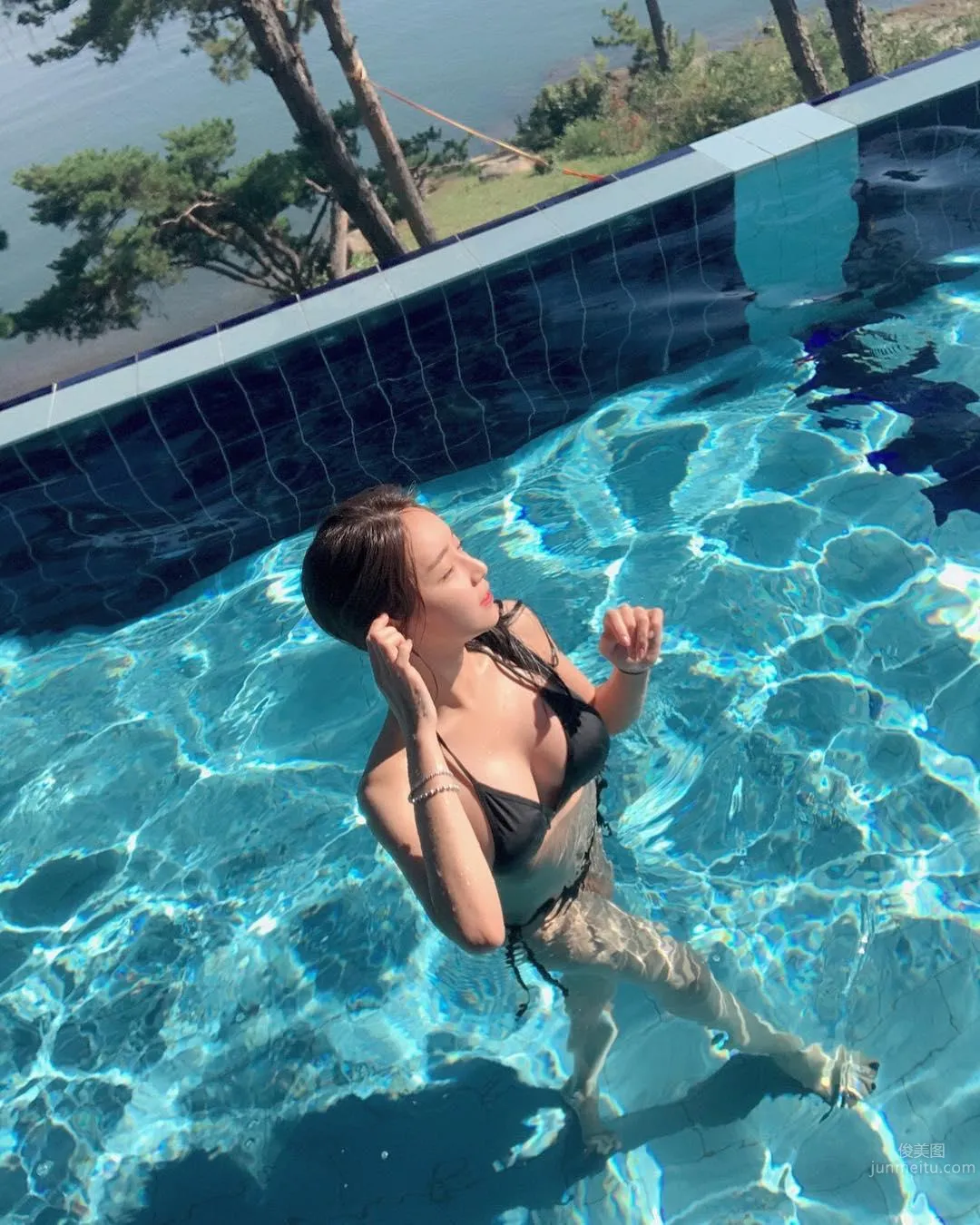 韓國正妹박매력 泳池秀完美身材 30