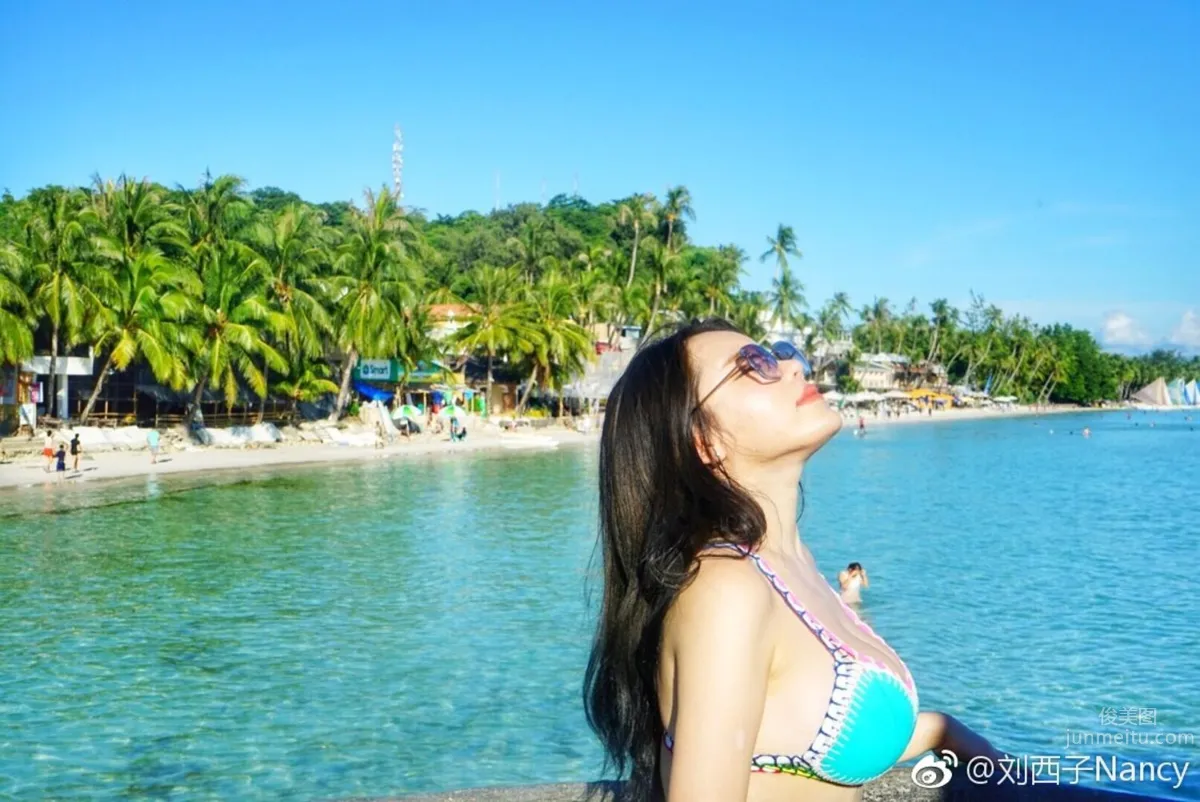 豐腴美女劉西子 微博性感妩媚照 32