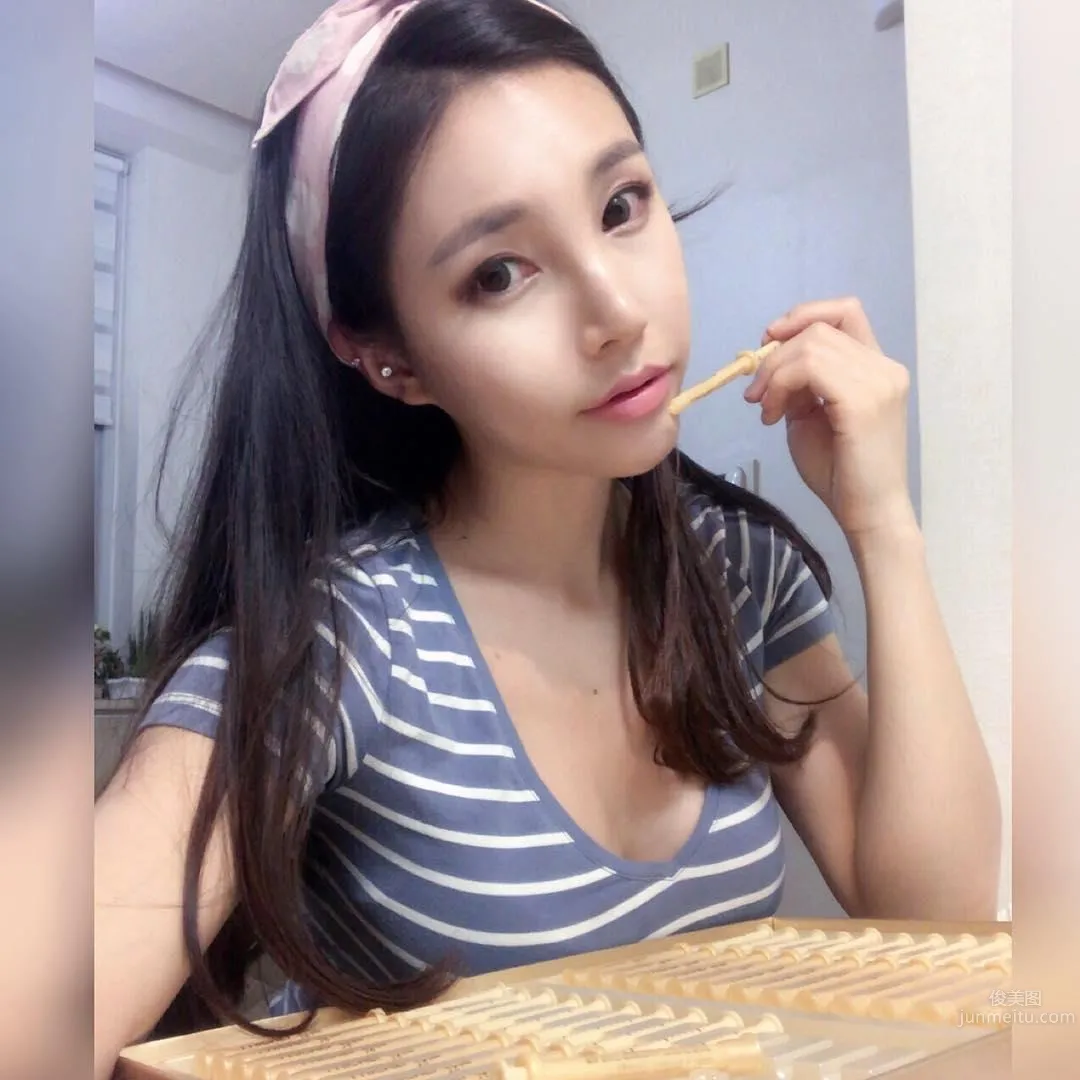 健身模特고다연 極品S級車頭燈身材 10