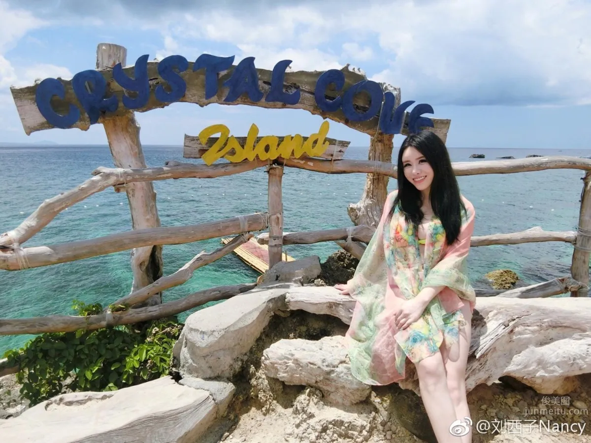 豐腴美女劉西子 微博性感妩媚照 29