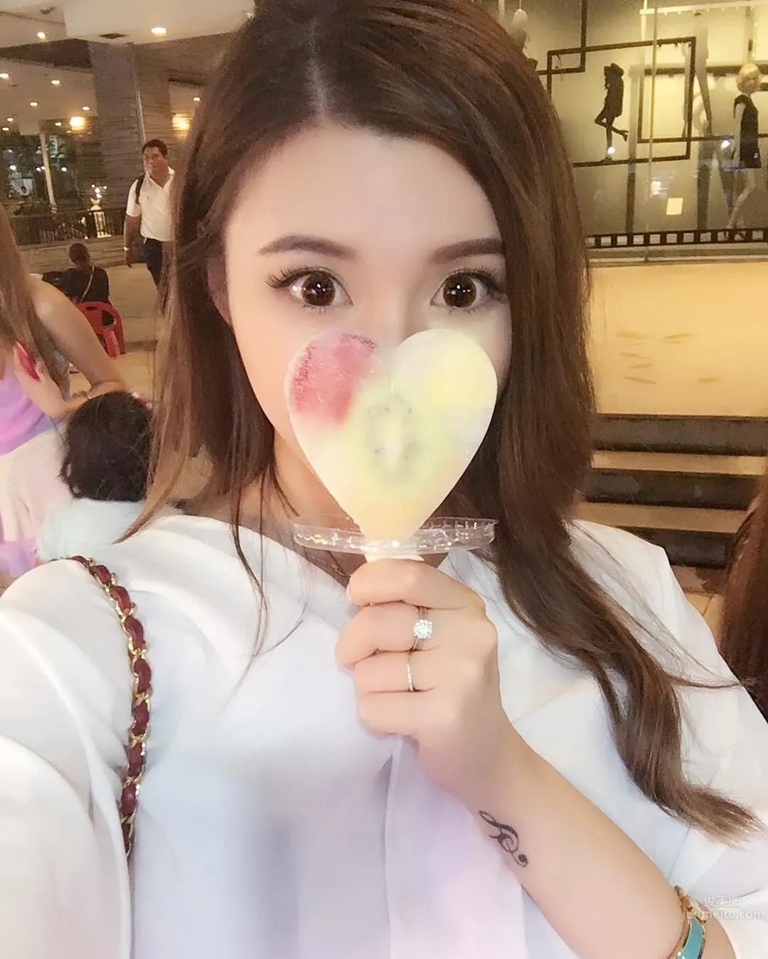 香港新晉演員陳美伊Ig私房美照 8