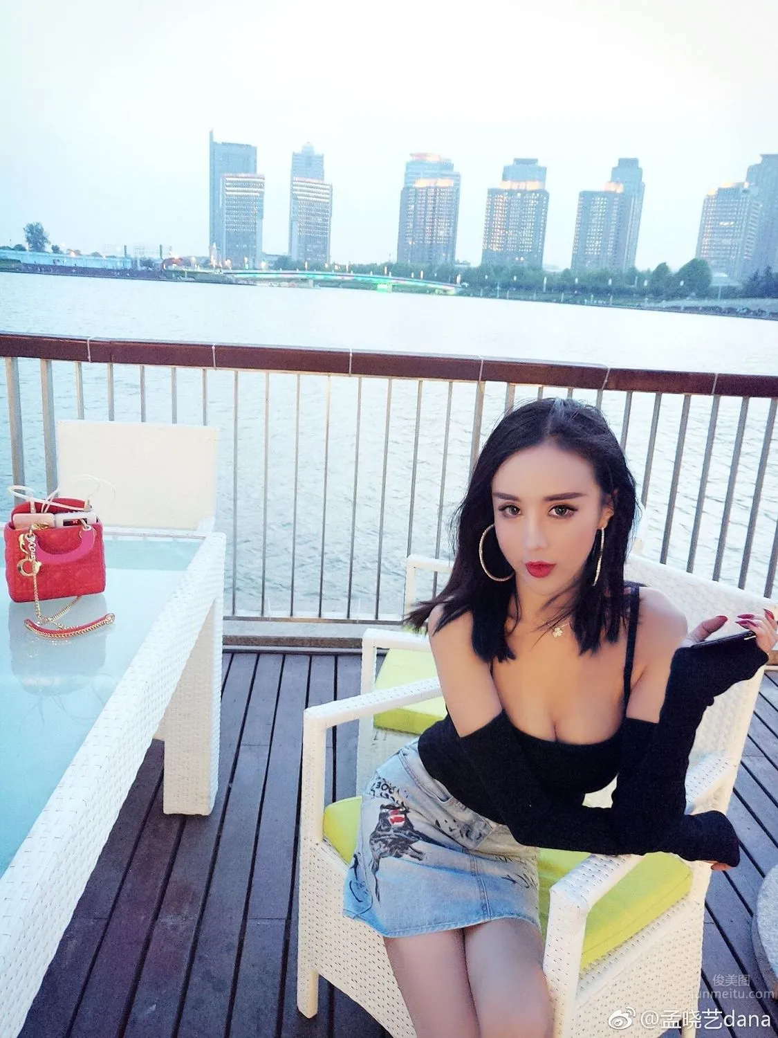 宅男女神孟晓艺 微博时尚性感私房照_20