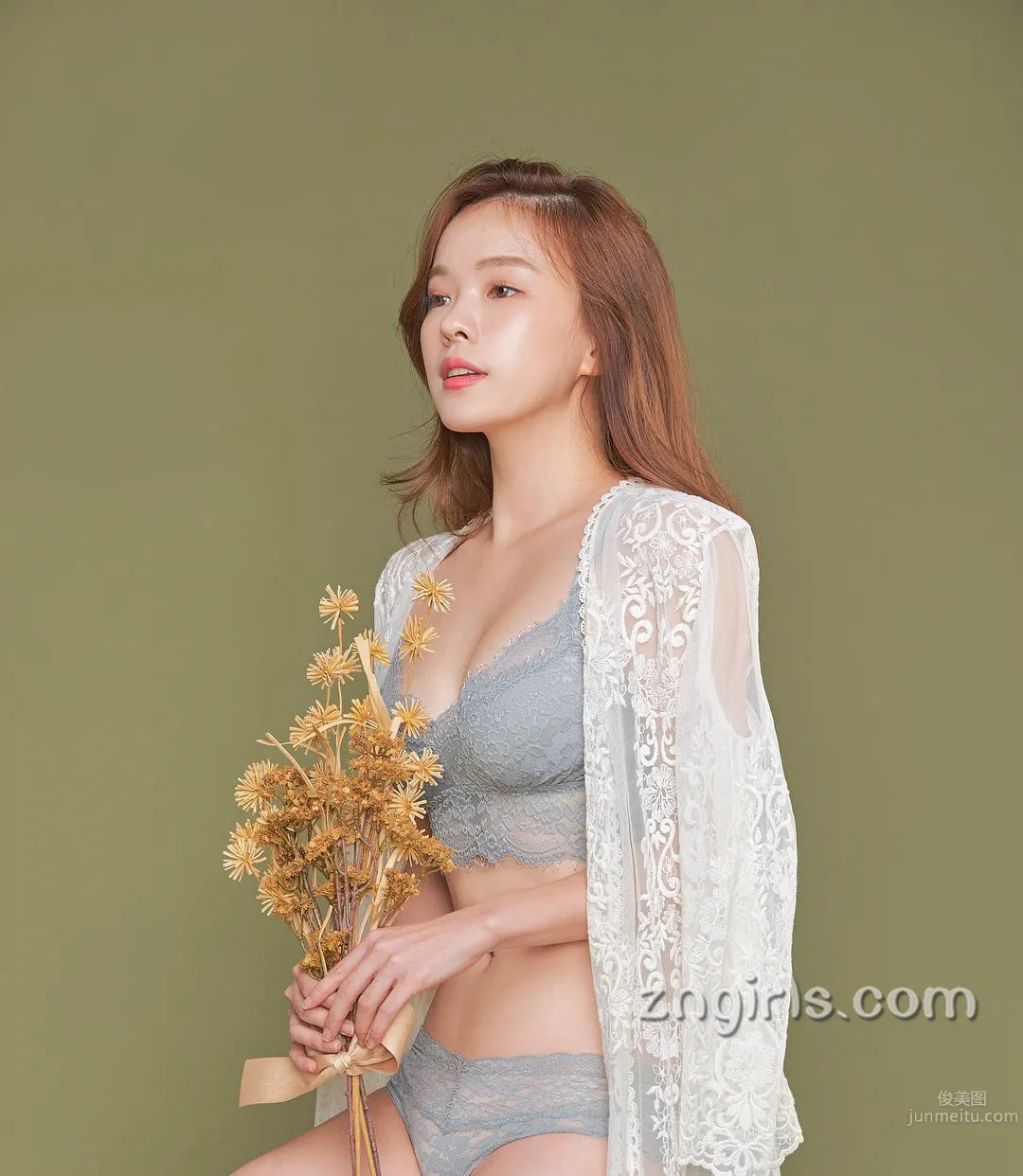 南韩超人气网红Ha Neul 初成熟的内衣模特儿_86