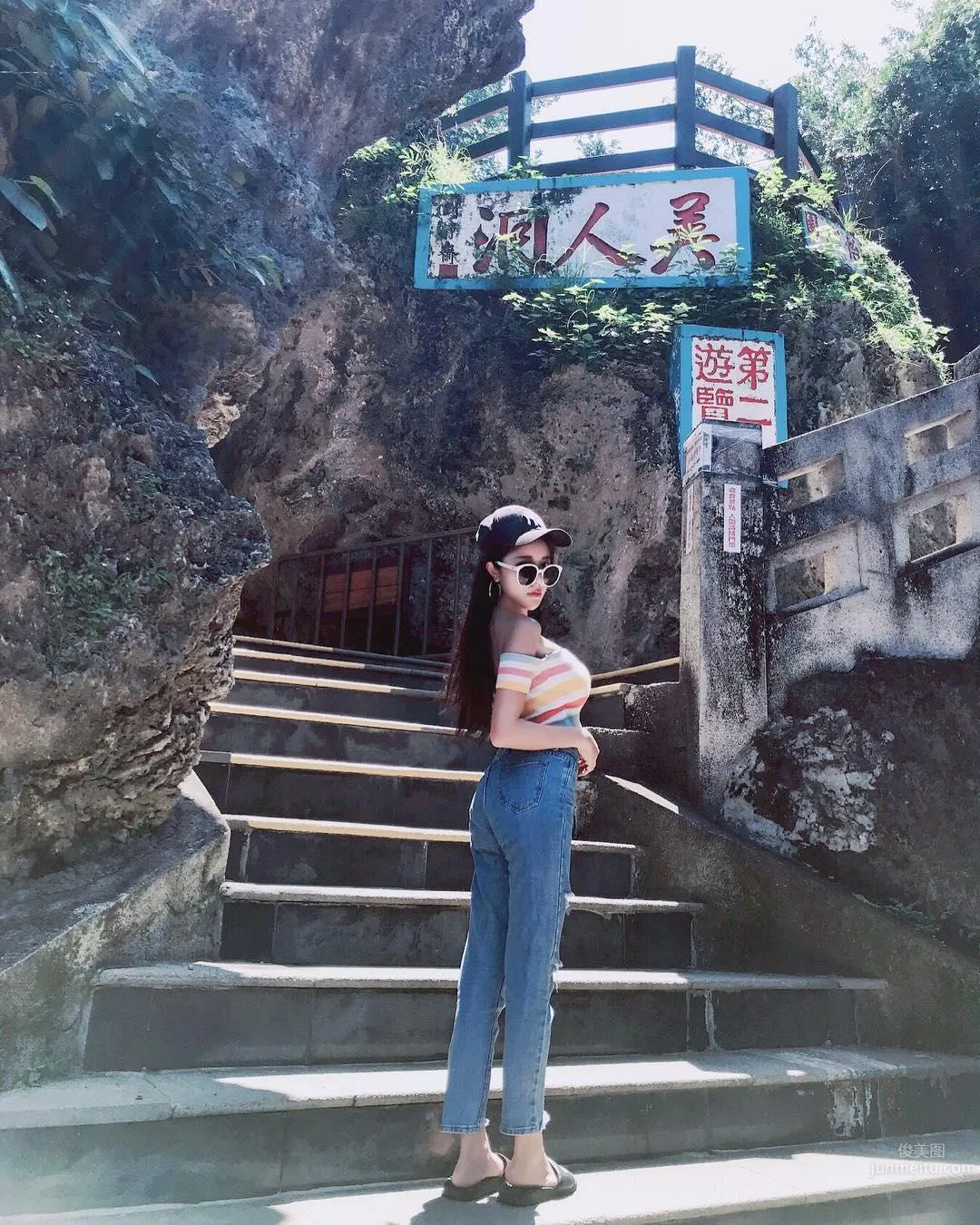 台灣辣妹張瑜庭 海灘比基尼的炸裂感 33