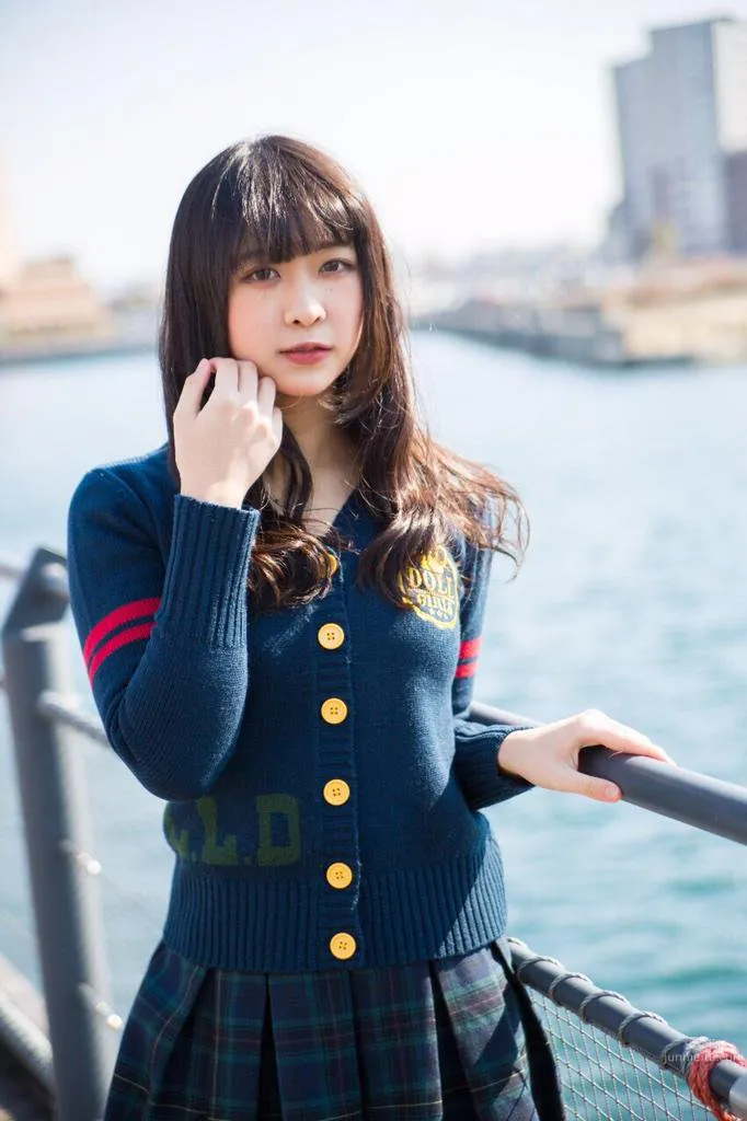 清純少女真島なおみ 胸有大痣惹人愛 32
