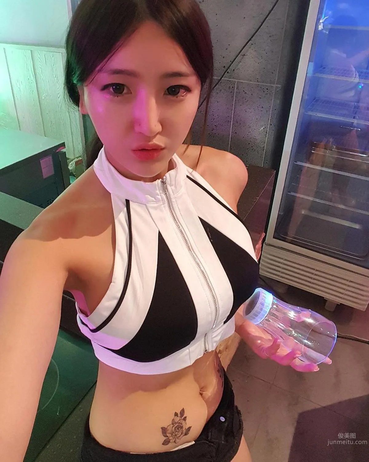韓國健身美女박세리 緊身上衣超狂身材 15