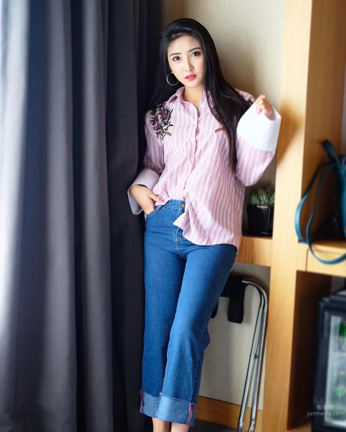 新加坡美眉谭凯琳 身材与气质都完美无缺_13