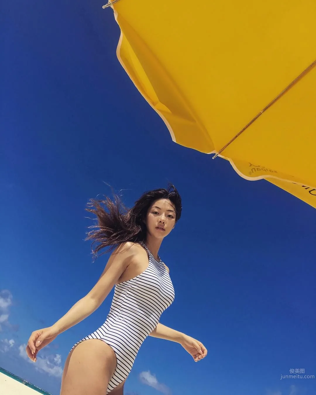 晨運女郎으네무드 超短褲與圓潤翹臀 18