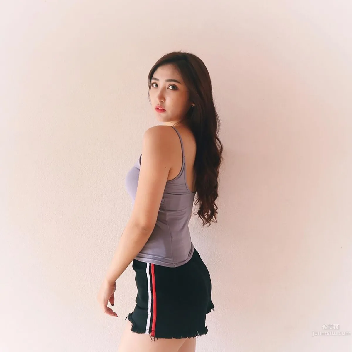 新加坡美眉谭凯琳 身材与气质都完美无缺_24