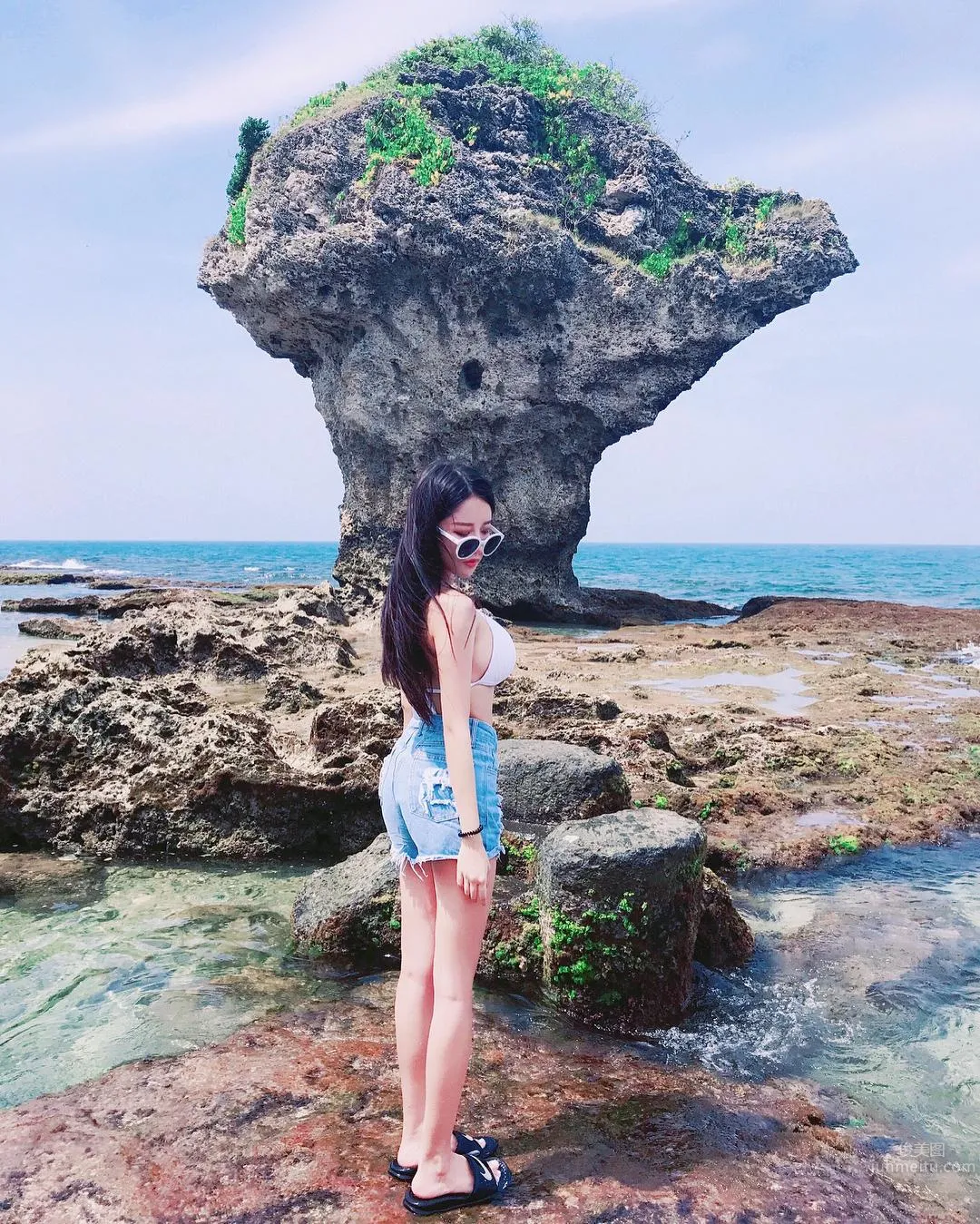 台灣辣妹張瑜庭 海灘比基尼的炸裂感 31