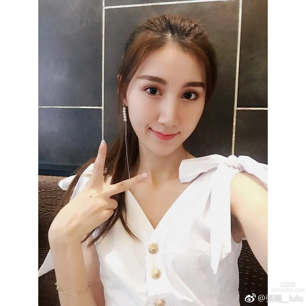 長腿美女張璐lulu 微博氣質私房照 13