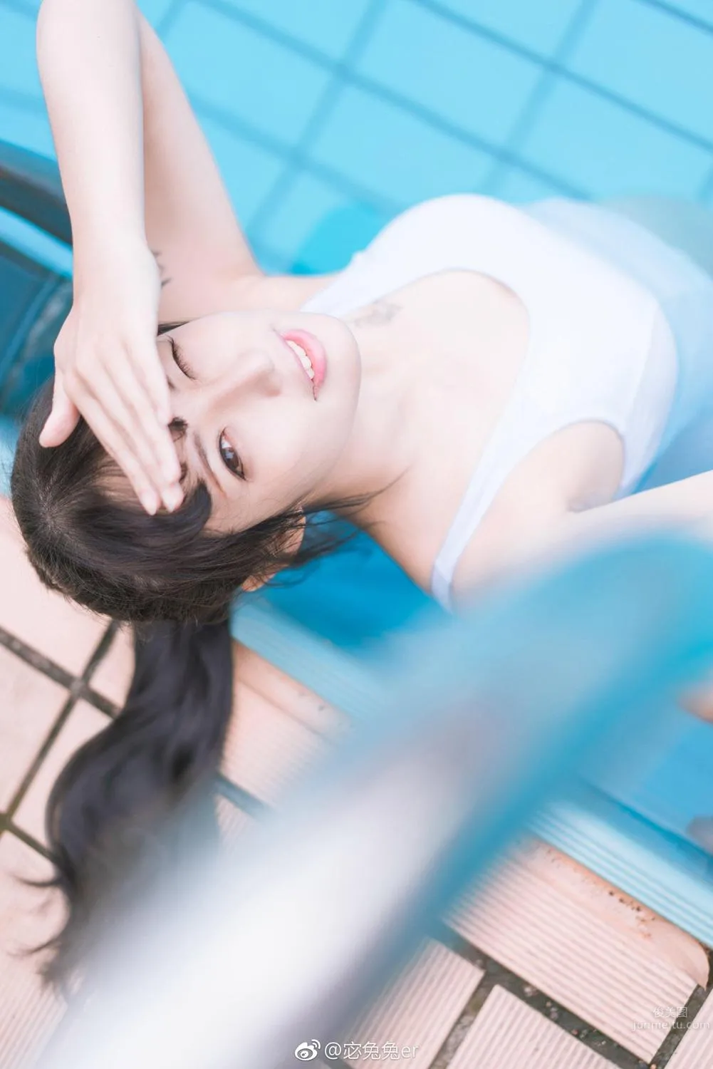 软妹子宓兔兔er 微博私房定制写真_15