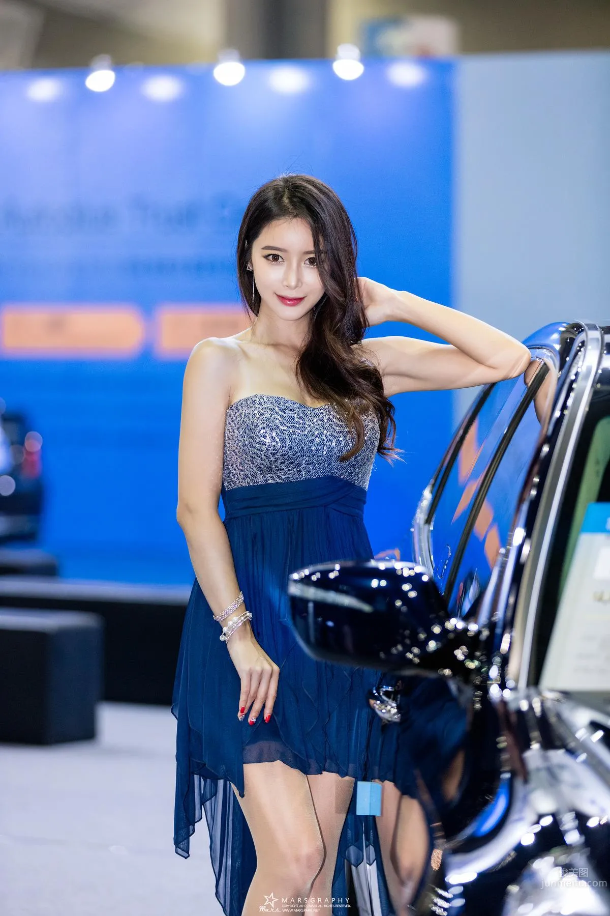 韩国赛车女郎소이 车展注目的焦点_2