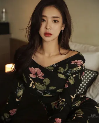 韓國網拍模特박다현 身材高挑氣質出衆