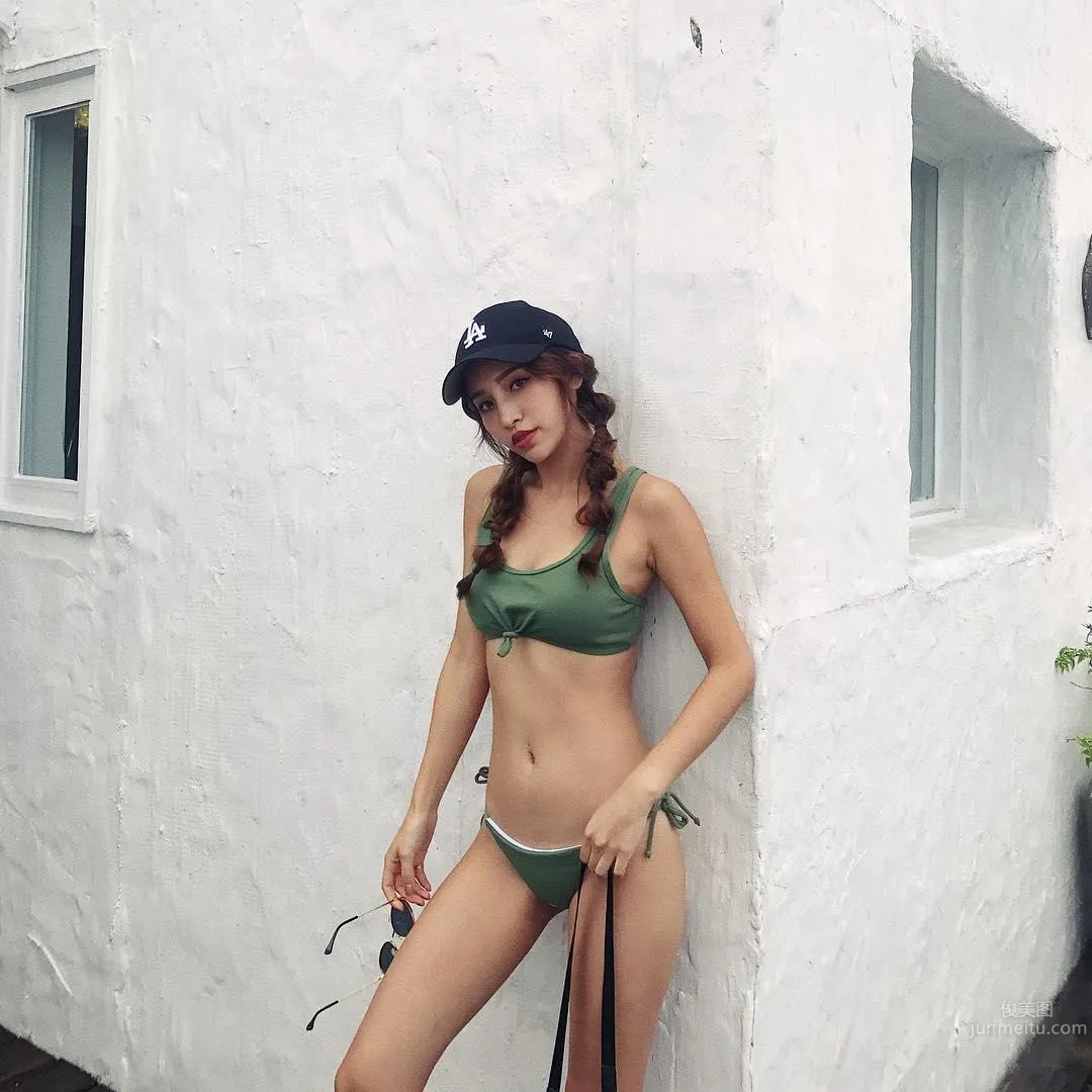 超完美高颜值沈亦霏 白皙皮肤性感小蛮腰_9