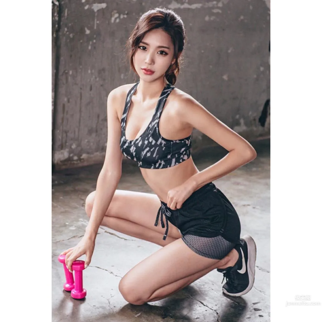 韓國網拍模特박다현 身材高挑氣質出衆 24