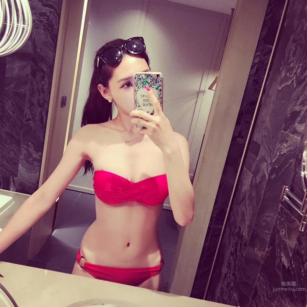 台湾蜜糖妹卢映融 Ig比基尼美照一箩筐_2