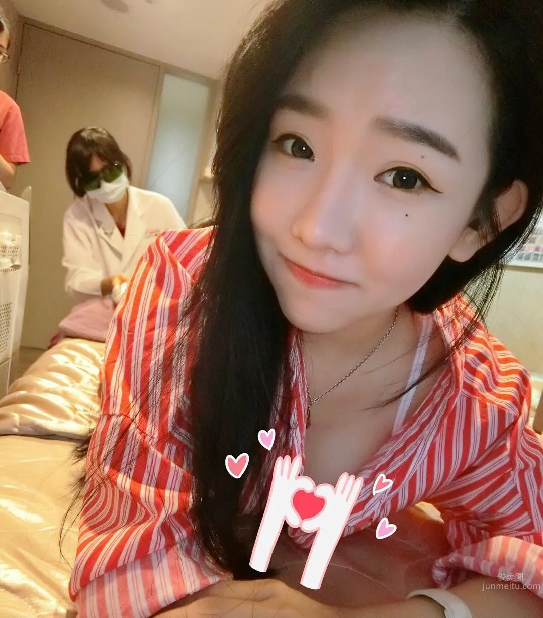 白嫩美女許允樂 可愛私房照太誘人 13
