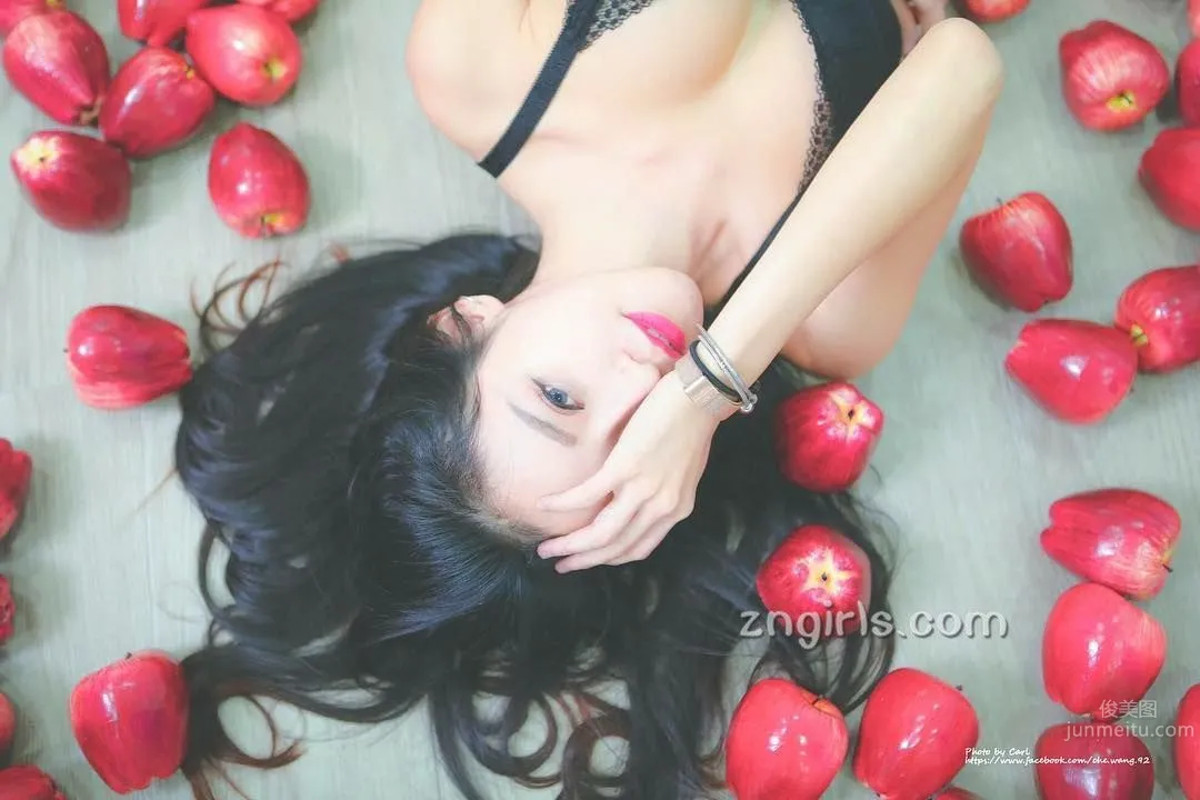 台灣超正妹Avril艾葳 長腿美胸私房照分享 51